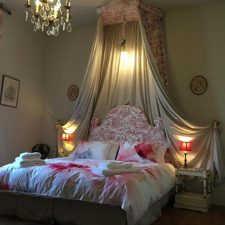 Cours De Thomazeau Bed and Breakfast Castillonnès Exteriör bild