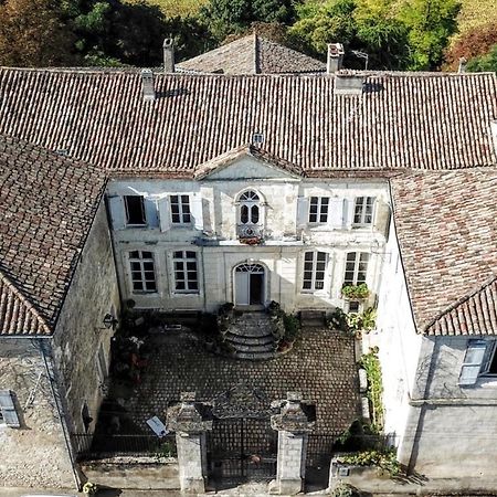 Cours De Thomazeau Bed and Breakfast Castillonnès Exteriör bild