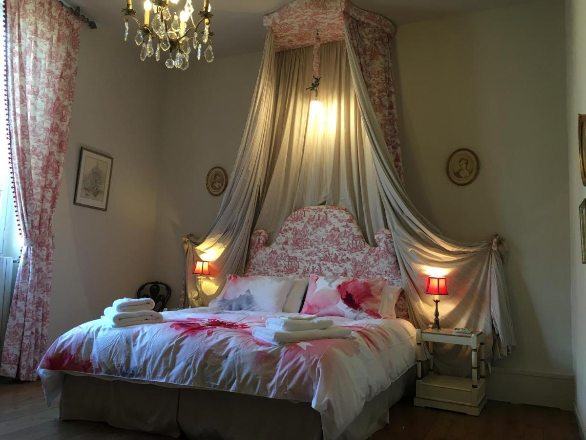 Cours De Thomazeau Bed and Breakfast Castillonnès Exteriör bild